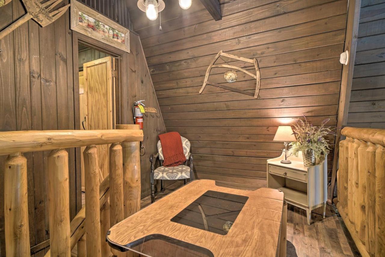Snuggle Inn In The Heart Of Chalet Village! Gatlinburg Dış mekan fotoğraf